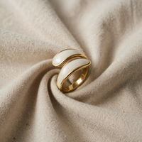 Liv – Concealed Ring