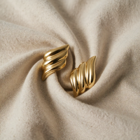 Wavy Gold Leonora